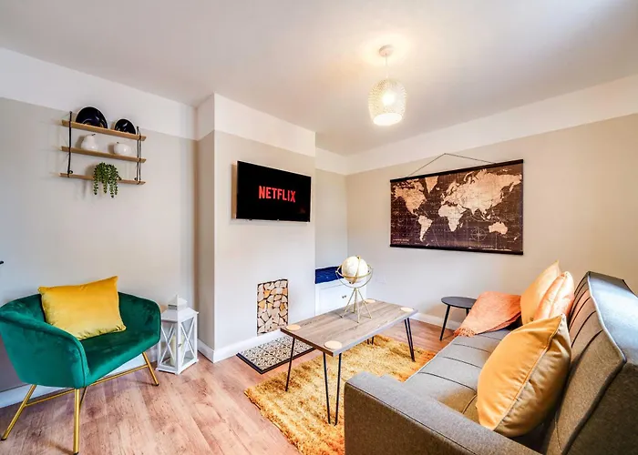 Stylish Victorian House, Close To City Centre